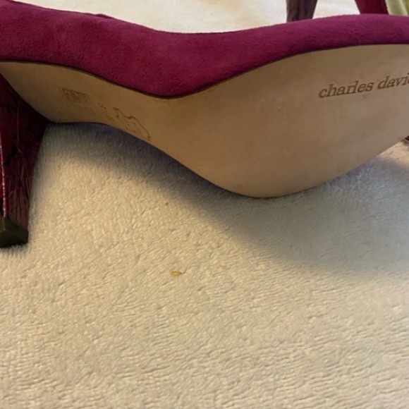 💕CHARLES DAVID SUEDE SZ 8-1/2 - Picture 4 of 4